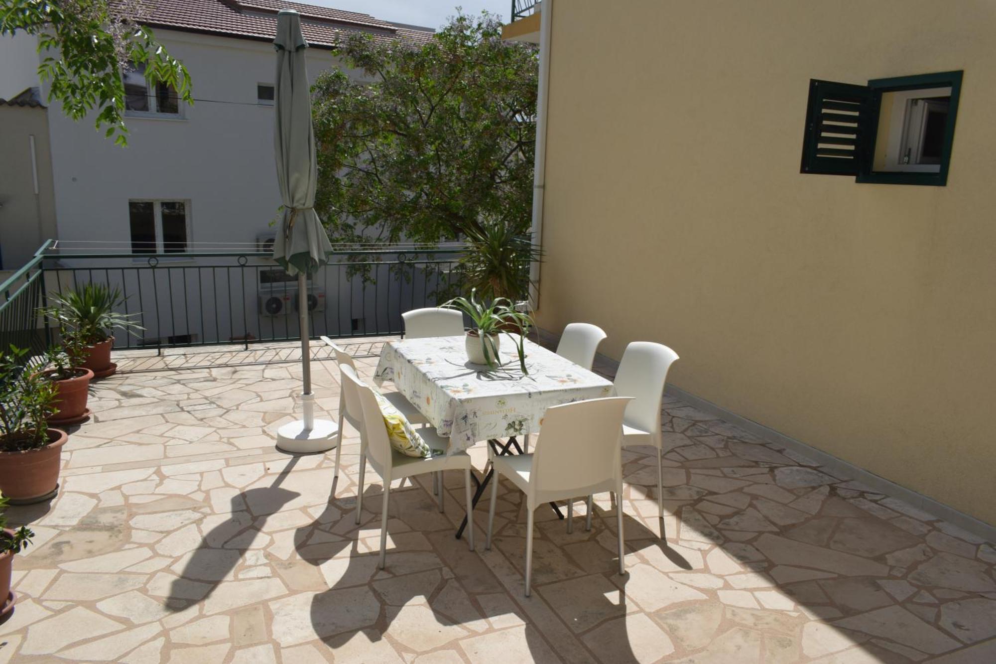 Apartment Antonella Макарска Экстерьер фото